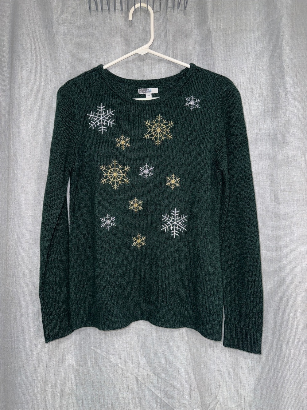 Vintage Croft & Barrow Forest Green Embroidered Snowflake Knit Sweater